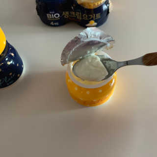[매일 바이오] 생크림요거트 플레인 12개 + 유자 12개 — 4.5점을 준 리뷰어가 2019년 6월 올린 사용 사진