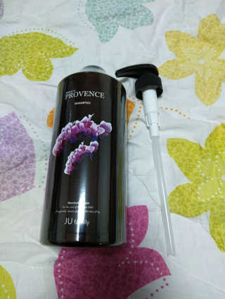 프로방스 바이올렛 퍼퓸 샴푸 1000ml 업그레이드 — 5점을 준 리뷰어가 2019년 6월 올린 사용 사진