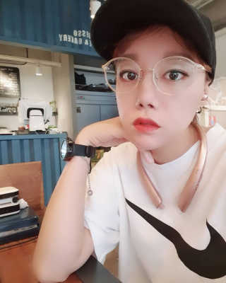 [블랙루즈] 에어 핏 벨벳 틴트4 1+1 — 4점을 준 리뷰어가 2019년 7월 올린 사용 사진