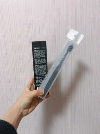 the naked object 디블랙팩치약 디블랙칫솔 세트 — 5점을 준 리뷰어가 2020년 2월 올린 사용 사진