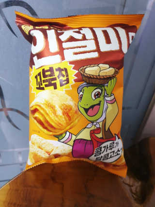 꼬북칩 달콩인절미맛 12봉지 — 5점을 준 리뷰어가 2019년 12월 올린 사용 사진