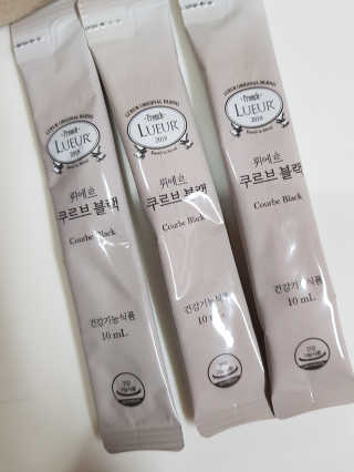 [하우투잇] 뤼에르 쿠르브 블랙 10ml x 30포 총 300ml — 5점을 준 리뷰어가 2020년 3월 올린 사용 사진