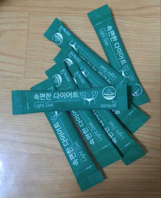 네츄럴굿띵스 속편한 다이어트 30포 — 4점을 준 리뷰어가 2019년 8월 올린 사용 사진