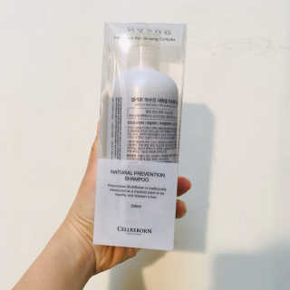 셀리본 하수오 내츄럴 프리벤션 탈모관리 샴푸 300ml — 5점을 준 리뷰어가 2019년 11월 올린 사용 사진
