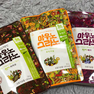 아우노그라노 오리지날, 진짜 베리, 진짜 카카오 — 4점을 준 리뷰어가 2018년 3월 올린 사용 사진