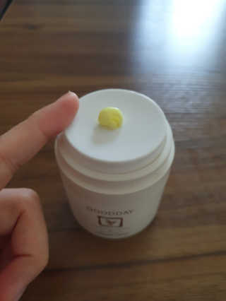 GoodDay Skincare GoodDay 강황크림 50g — 5점을 준 리뷰어가 2020년 1월 올린 사용 사진