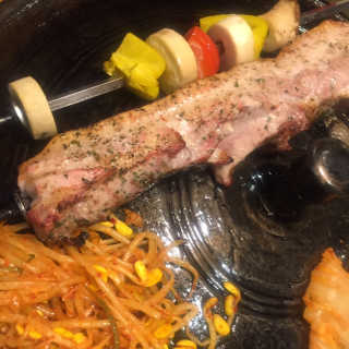 [화덕고깃간 마곡발산점] 화덕삼겹살2인분 — 4.83점을 준 리뷰어가 2018년 11월 올린 사용 사진