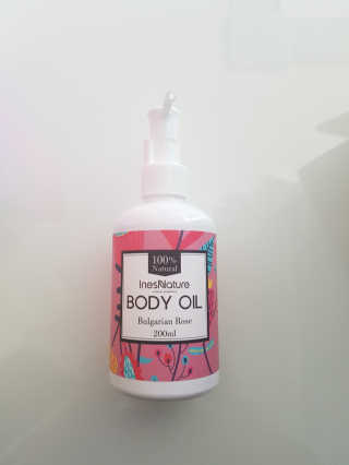 이네스네이쳐 불가리안 바디오일 5종 — 5점을 준 리뷰어가 2018년 5월 올린 사용 사진