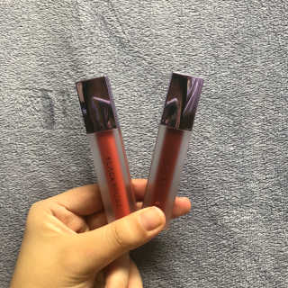 [블랙루즈] 에어 핏 벨벳 틴트 시즌2 中 택1+랜덤1 — 5점을 준 리뷰어가 2018년 10월 올린 사용 사진