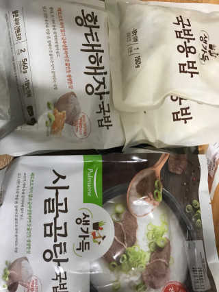 [풀무원] 사골곰탕국밥 황태해장국밥 — 5점을 준 리뷰어가 2018년 6월 올린 사용 사진