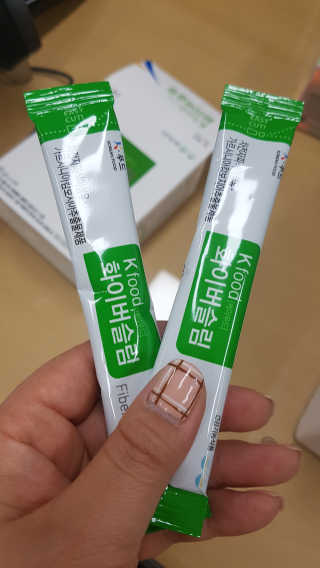 두루원 똥기사의 Kfood 화이버슬림 — 4.33점을 준 리뷰어가 2018년 11월 올린 사용 사진