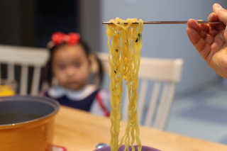 라면 그대로가 제일 맛있는 더엄마라면 — 4점을 준 리뷰어가 2019년 6월 올린 사용 사진