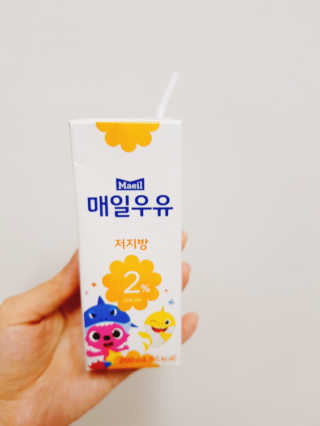 매일우유 멸균 매일우유 저지방 2프로 멸균 핑크퐁 에디션 6입 — 5점을 준 리뷰어가 2018년 1월 올린 사용 사진