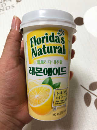 플로리다 내추럴 플로리다내추럴 레몬에이드  2종 — 4.5점을 준 리뷰어가 2018년 7월 올린 사용 사진