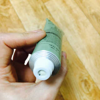 더블유드레스룸 알류미늄 퍼퓸 핸드크림 — 4점을 준 리뷰어가 2018년 12월 올린 사용 사진