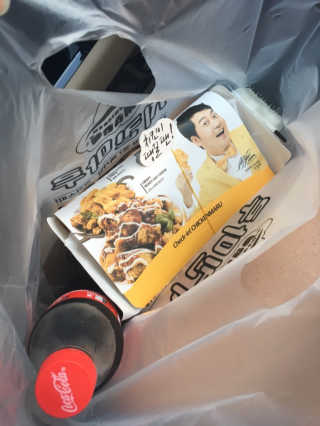 [치킨마루]-  빠사칸윙봉현미 + 콜라 500ml — 5점을 준 리뷰어가 2019년 7월 올린 사용 사진