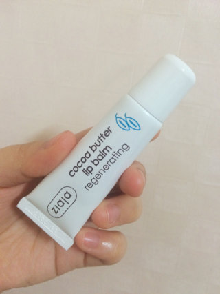 지아자 코코아버터 립밤, 오렌지버터 립밤, 내추럴 올리브 립밤 — 3.5점을 준 리뷰어가 2016년 9월 올린 사용 사진