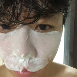 23years old 에어레이닉 포어 마스크 — 4.5점을 준 리뷰어가 2018년 4월 올린 사용 사진