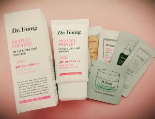 닥터영 유브이 컷 앤 울트라 라이트 썬크림 SPF50+ PA++ 50ml — 4점을 준 리뷰어가 2016년 7월 올린 사용 사진