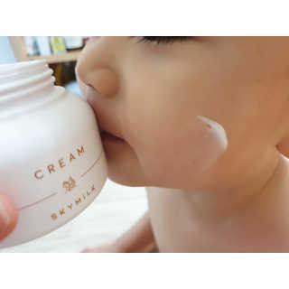 스카이밀크 SKYMILK 당나귀밀크 크림 — 4.5점을 준 리뷰어가 2019년 12월 올린 사용 사진