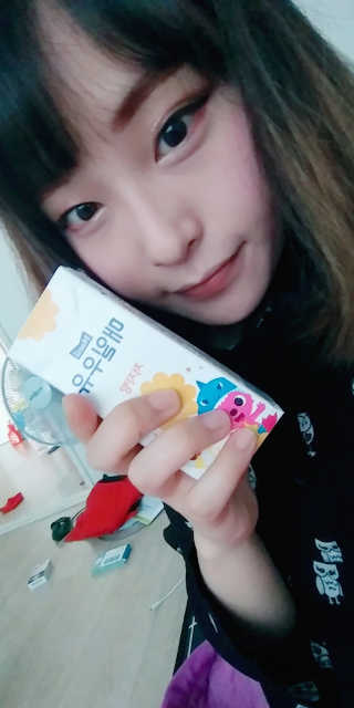 매일우유 멸균 매일우유 저지방 2프로 멸균 핑크퐁 에디션 6입 — 5점을 준 리뷰어가 2018년 1월 올린 사용 사진