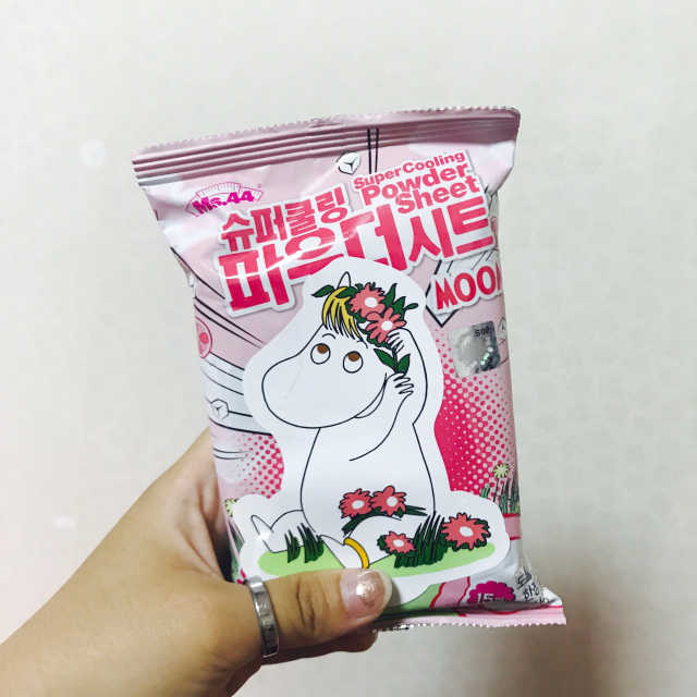 슈퍼 쿨링 파우더시트 무민 에디션 시트러스향 리뷰 사진