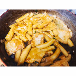 잠실맛집,홍코너떡볶이가우리집에[옛날맛,짜장맛옵션] — 5점을 준 리뷰어가 2019년 11월 올린 사용 사진