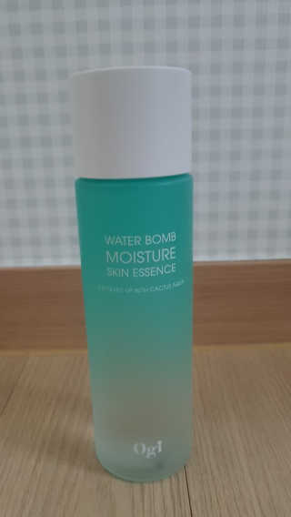 오지아이 워터 밤 모이스처 스킨 에센스 180ml — 5점을 준 리뷰어가 2019년 12월 올린 사용 사진