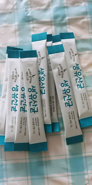 [빙그레] 에버그로 생유산균 1봉（10포입）+펫밀크2팩 — 5점을 준 리뷰어가 2019년 5월 올린 사용 사진