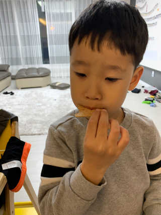 BASSAK 바삭 유기농 현미 누룽지 크래커 3종 — 4점을 준 리뷰어가 2019년 11월 올린 사용 사진