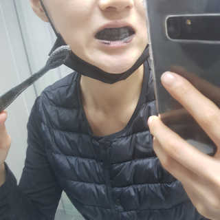 the naked object 디블랙팩치약 디블랙칫솔 세트 — 5점을 준 리뷰어가 2019년 1월 올린 사용 사진