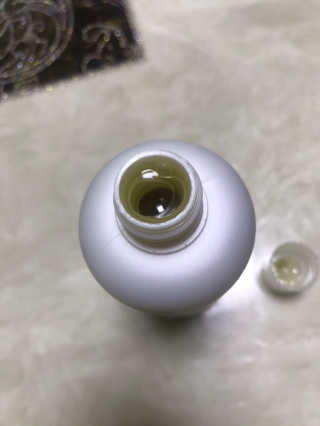 셀리본 하수오 내츄럴 프리벤션 탈모관리 샴푸 300ml — 4점을 준 리뷰어가 2019년 11월 올린 사용 사진