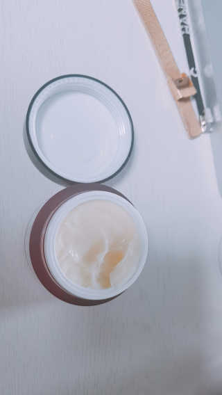 땡큐파머 미라클 에이지 리페어 아이크림 — 5점을 준 리뷰어가 2019년 8월 올린 사용 사진