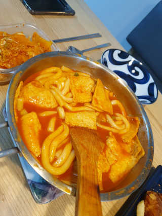 잠실맛집,홍코너떡볶이가우리집에[옛날맛,짜장맛옵션] — 5점을 준 리뷰어가 2019년 12월 올린 사용 사진
