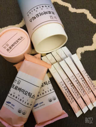 눈길 프로바이오틱스 눈길 콜라겐 프로바이오틱스 — 5점을 준 리뷰어가 2019년 11월 올린 사용 사진