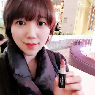 지고트 로맨틱 키스 립스틱 — 5점을 준 리뷰어가 2019년 2월 올린 사용 사진