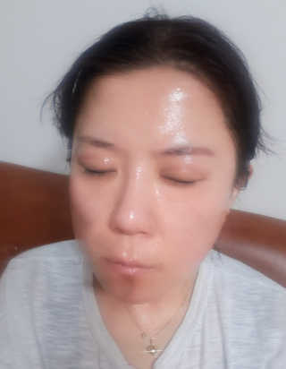 비엠비코 퀸79 노블 골드 아쿠아 크림 — 5점을 준 리뷰어가 2020년 1월 올린 사용 사진
