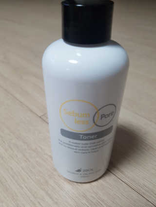 이솔화장품 이솔 세범 리스 포어 토너 200ml — 5점을 준 리뷰어가 2018년 8월 올린 사용 사진