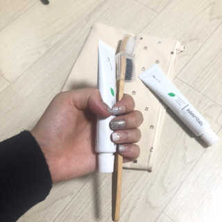 닥터노아 칫솔치약 휴대용 세트 — 5점을 준 리뷰어가 2019년 11월 올린 사용 사진