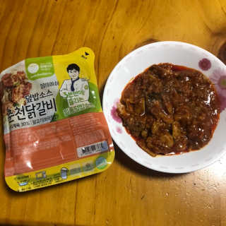 뜰아채유통 춘천닭갈비덮밥소스와 머쉬마루 버섯 — 4점을 준 리뷰어가 2018년 10월 올린 사용 사진
