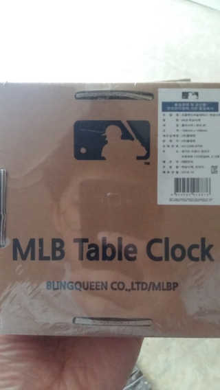 MLB WATCH n LEISURE MLB 아날로그 디자인 탁상시계 8종 — 5점을 준 리뷰어가 2019년 12월 올린 사용 사진
