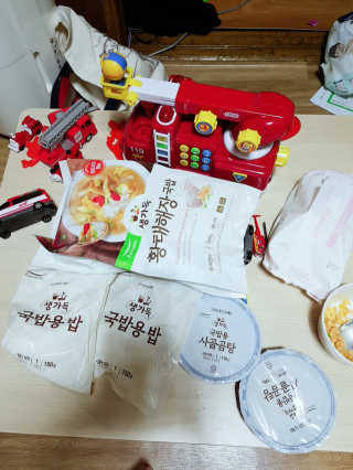 [풀무원] 사골곰탕국밥 황태해장국밥 — 5점을 준 리뷰어가 2018년 6월 올린 사용 사진