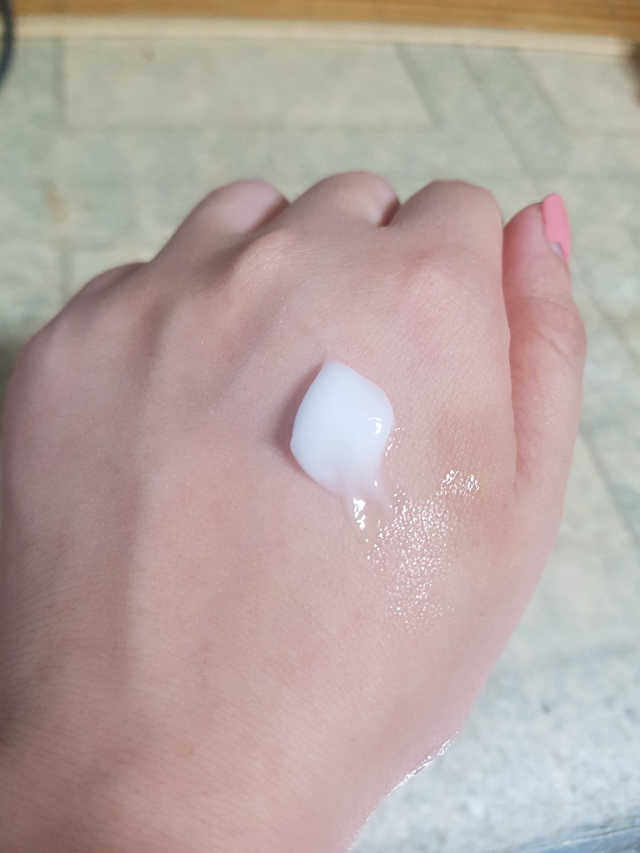 아쿠아 커넥션 크림 리뷰 사진