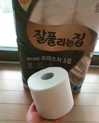 잘풀리는집 부드러운 모이스처 3겹 화장지 30롤 — 5점을 준 리뷰어가 2019년 9월 올린 사용 사진