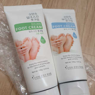 (주)에네스티 에네스티 수안수 실크스킨 풋크림 1+1 — 5점을 준 리뷰어가 2019년 11월 올린 사용 사진