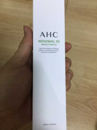 AHC 에이 에이치 씨 미니멀 10 워터리 에센스 — 5점을 준 리뷰어가 2018년 12월 올린 사용 사진
