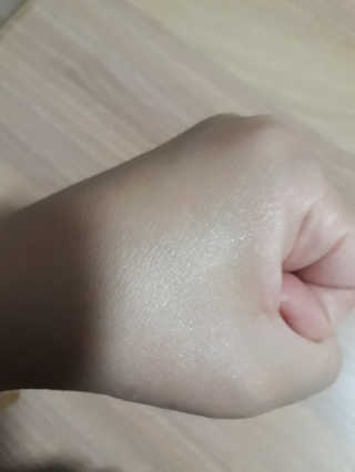 쥴라이Jullai 슈퍼 12 바운스 선 플루이드 SPF50+ PA++++ — 5점을 준 리뷰어가 2019년 7월 올린 사용 사진
