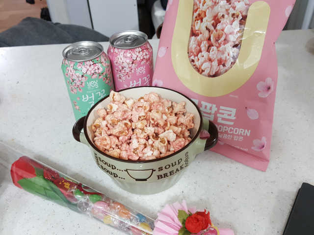 벚꽃 팝콘 + 벚꽃스파클링 + 벚꽃 청포도 에이드 리뷰 사진