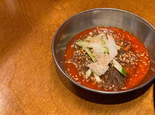 [동네맛집족발] 4개 족발 중 택1 — 5점을 준 리뷰어가 2020년 1월 올린 사용 사진
