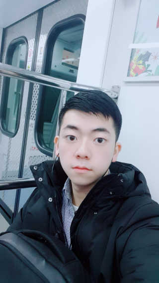 다슈코리아 다슈 클래식 타이거 레이지 수성 포마드 — 5점을 준 리뷰어가 2019년 2월 올린 사용 사진